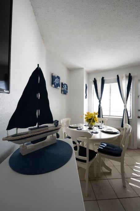 Royal Retreat-Amazing View-King Bed-1 Bedroom-Full Kitchen-Free Parking-Self Check-In Myrtle Beach Exterior photo
