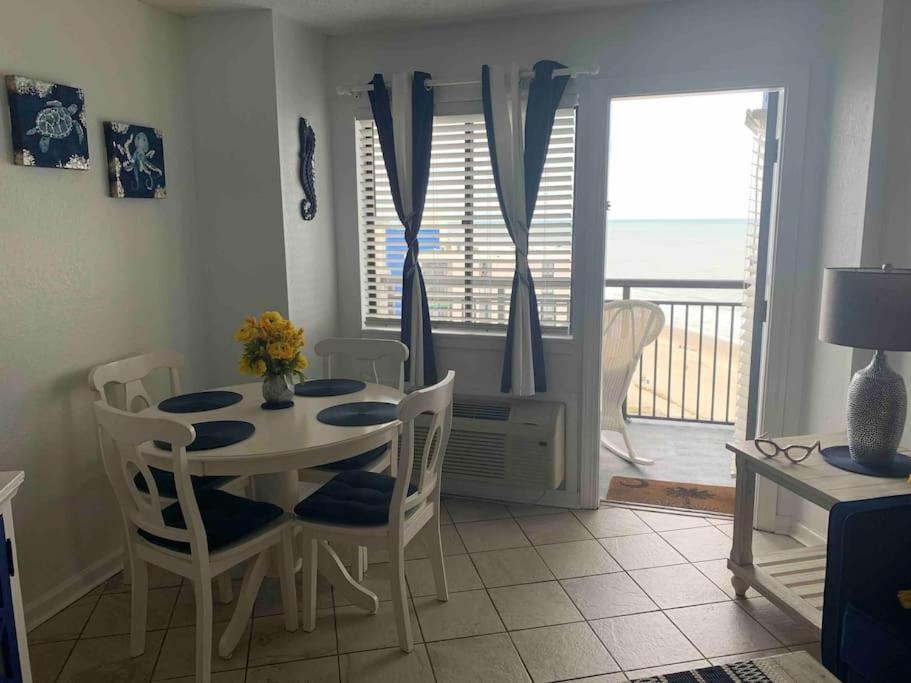 Royal Retreat-Amazing View-King Bed-1 Bedroom-Full Kitchen-Free Parking-Self Check-In Myrtle Beach Exterior photo