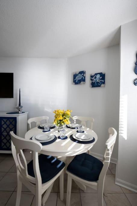 Royal Retreat-Amazing View-King Bed-1 Bedroom-Full Kitchen-Free Parking-Self Check-In Myrtle Beach Exterior photo